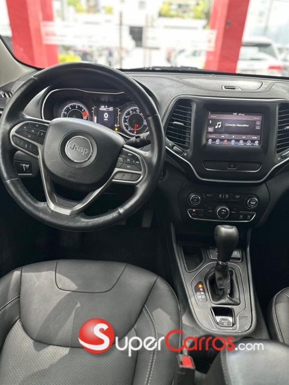 2019 Jeep Cherokee Latitude — foto 9 / 12