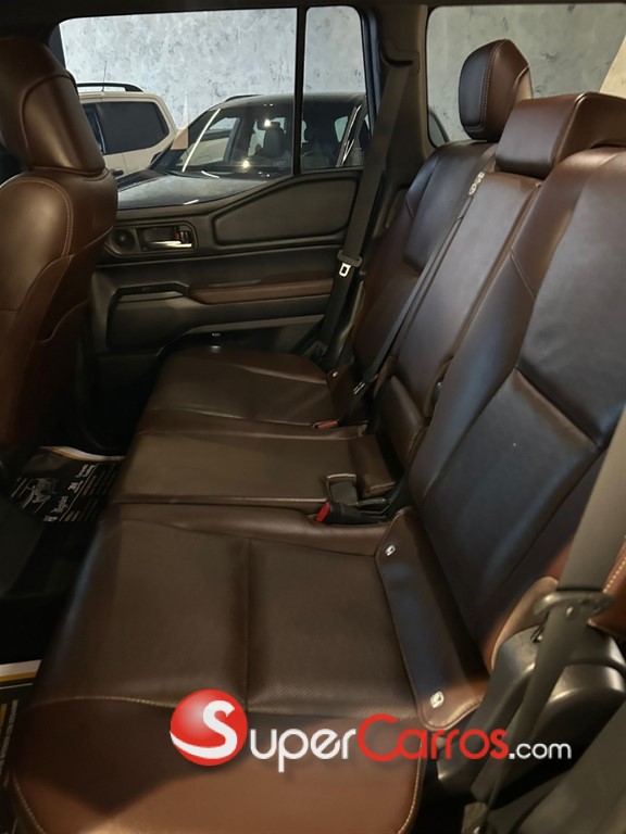2025 Toyota Land Cruiser Prado Adventure — foto 10 / 12