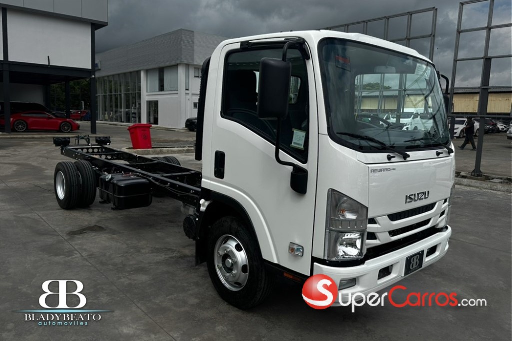 2026 Isuzu NQR 18 Pies — foto 2 / 10
