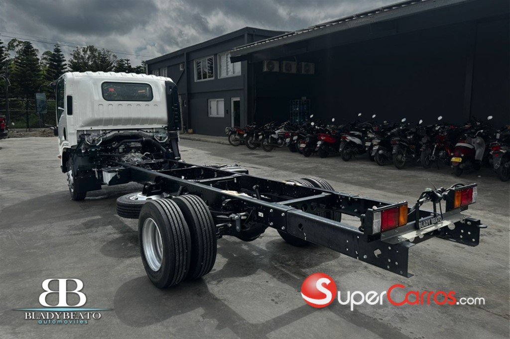 2026 Isuzu NQR 18 Pies — foto 6 / 10