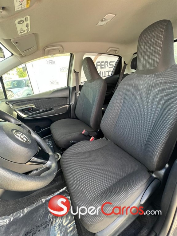 2020 Toyota VITZ — foto 5 / 10