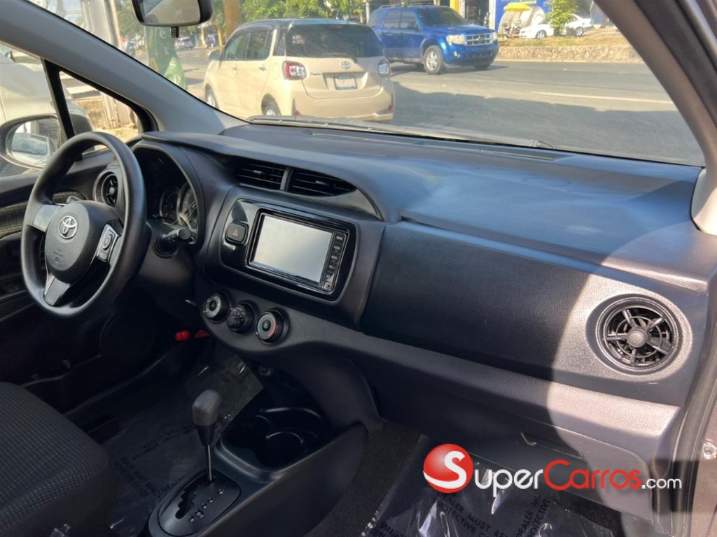 2020 Toyota VITZ — foto 6 / 10
