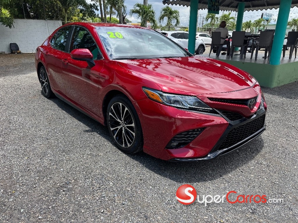2020 Toyota Camry SE