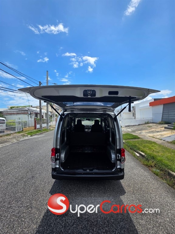 2019 Nissan NV 200 — foto 9 / 11