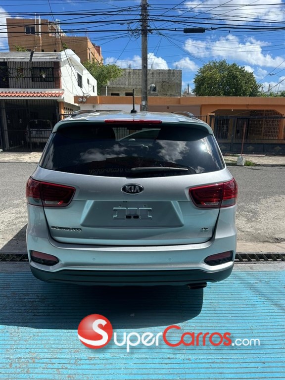 2020 Kia Sorento LX — foto 2 / 11