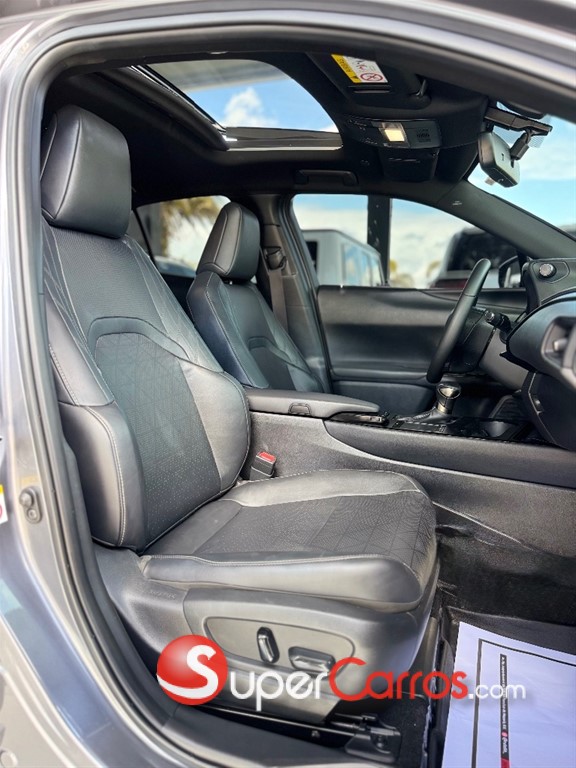 2019 Lexus UX 250 HYBRID — foto 7 / 10