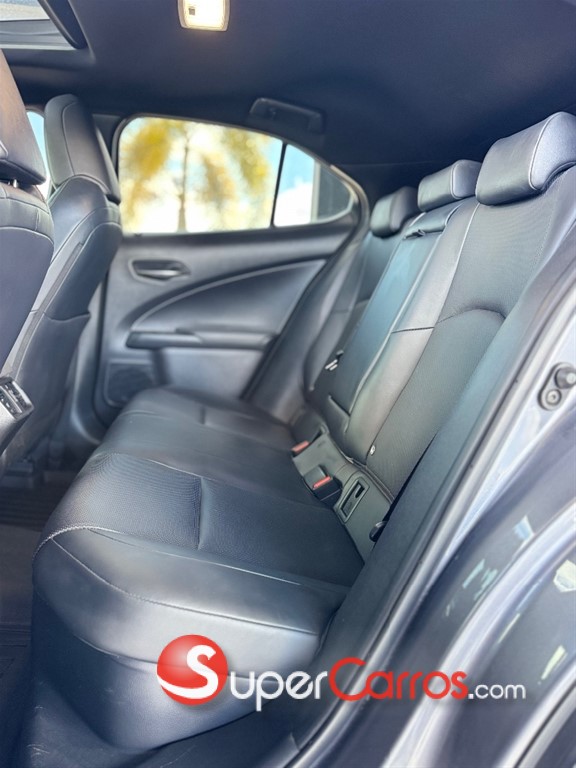 2019 Lexus UX 250 HYBRID — foto 9 / 10