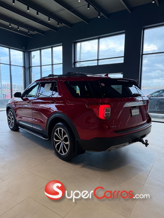 2020 Ford Explorer XLT 4WD — foto 9 / 12