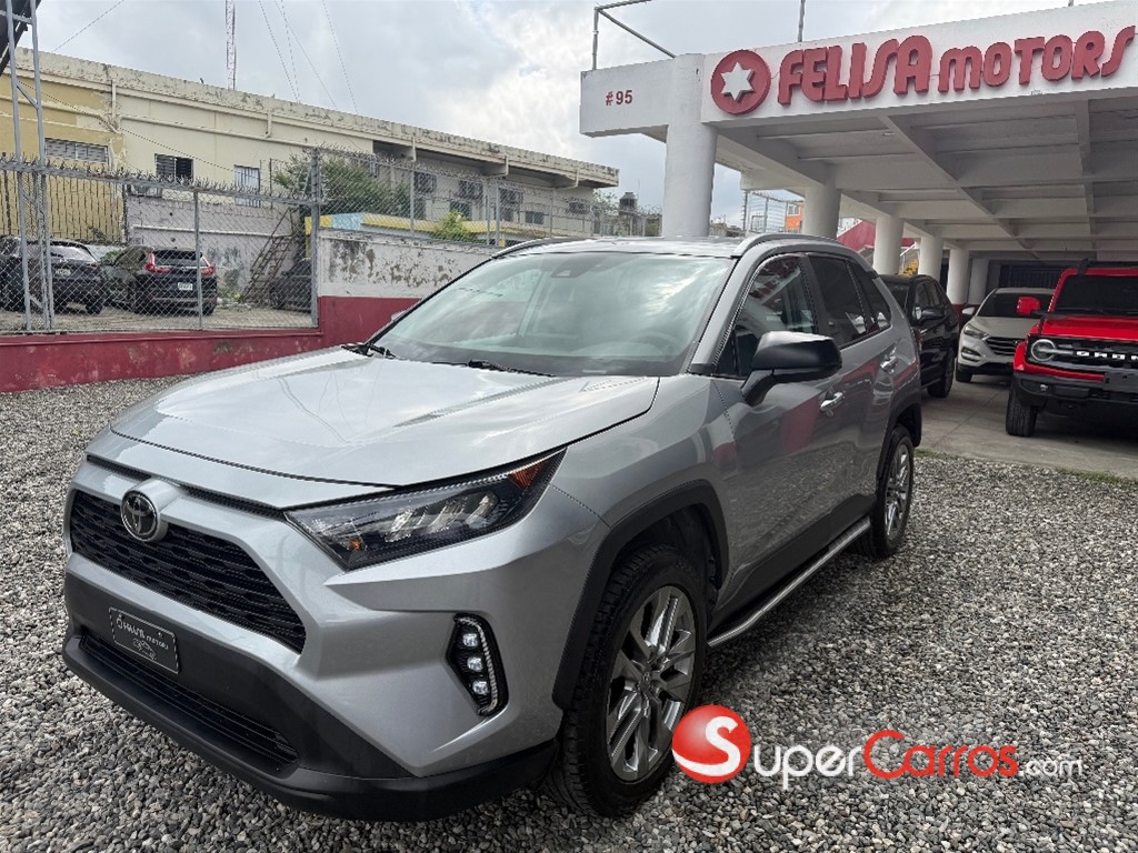 2022 Toyota RAV4 LE — foto 2 / 12