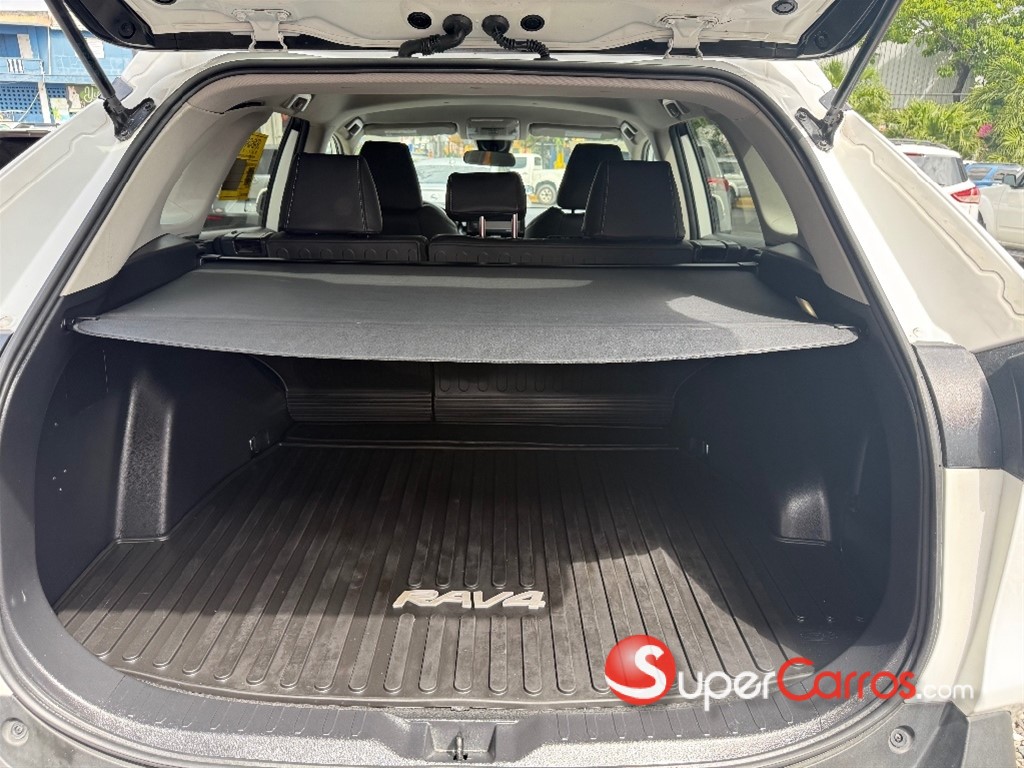 2022 Toyota RAV4 LE — foto 7 / 12