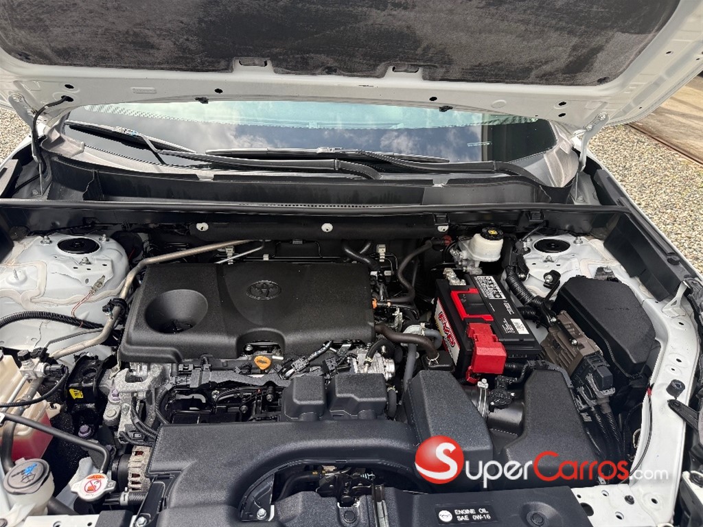 2022 Toyota RAV4 LE — foto 8 / 12