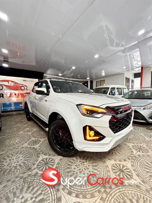 2026 Isuzu DMAX GT Limited Edition — foto 4 / 12