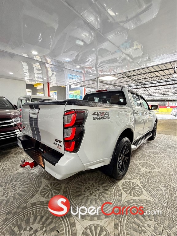 2026 Isuzu DMAX GT Limited Edition — foto 8 / 12