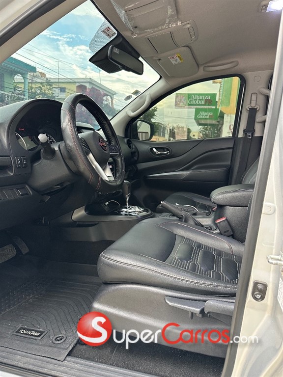 2024 Nissan Frontier Pro-4X — foto 6 / 10
