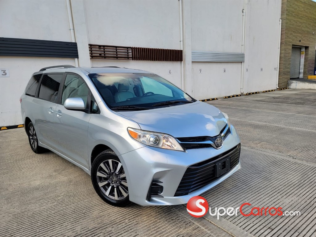 2020 Toyota Sienna LE
