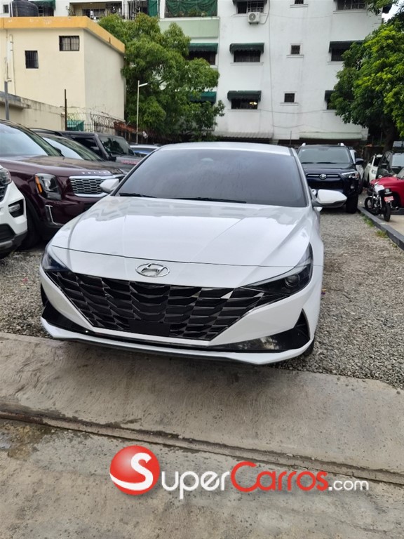 2021 Hyundai Avante Luxury — foto 2 / 11