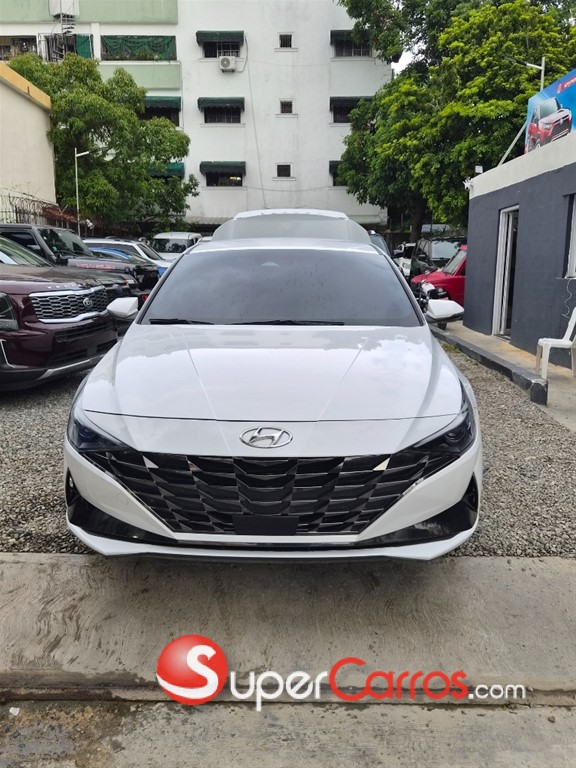 2021 Hyundai Avante Luxury — foto 3 / 11