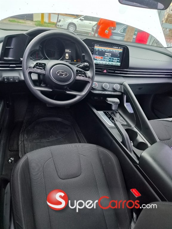 2021 Hyundai Avante Luxury — foto 4 / 11
