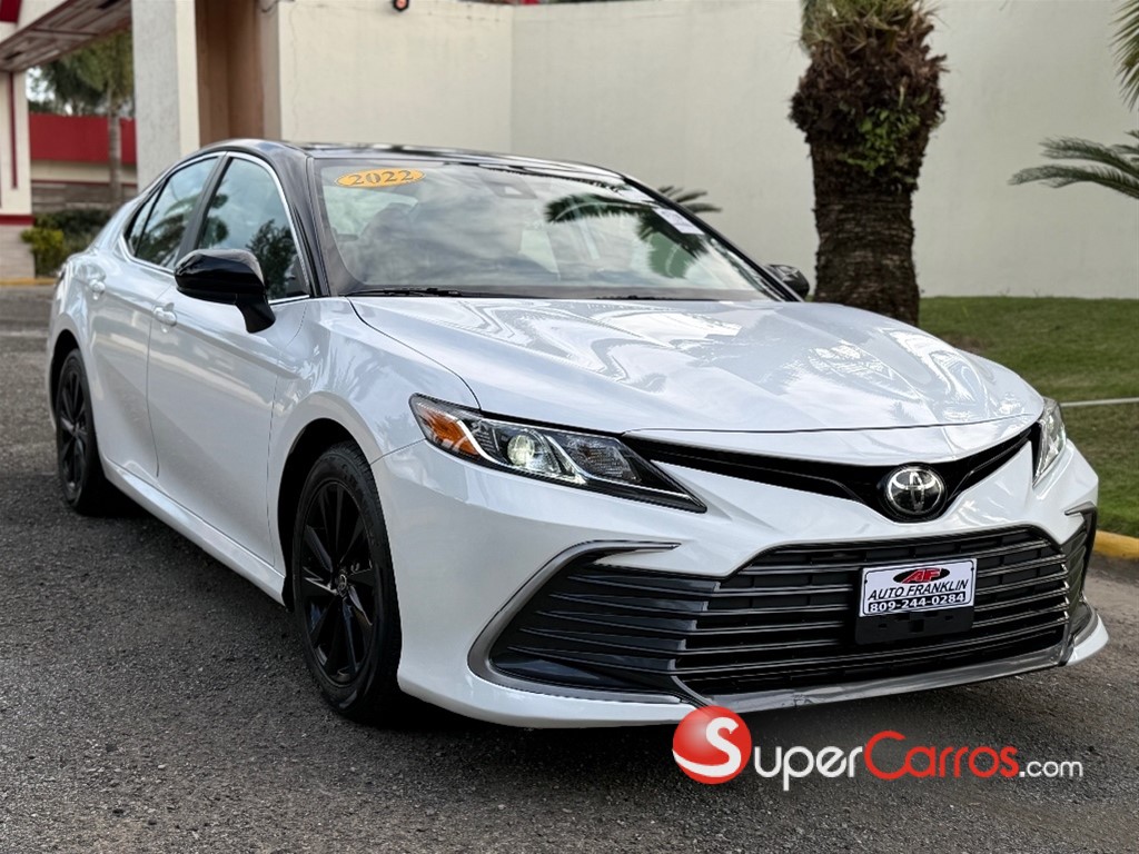 2022 Toyota Camry LE — foto 2 / 9