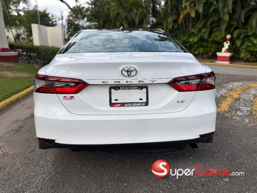 2022 Toyota Camry LE — foto 4 / 9