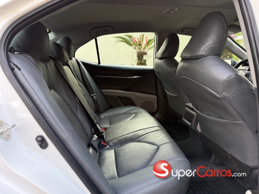 2022 Toyota Camry LE — foto 7 / 9