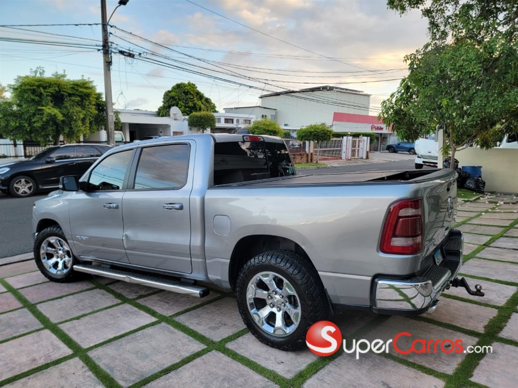 2019 Dodge Ram 1500 — foto 4 / 8