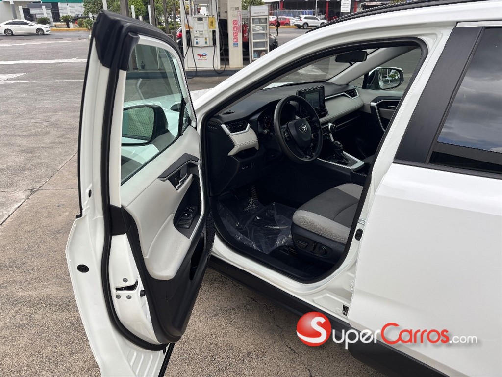 2021 Toyota RAV4 XLE — foto 5 / 11