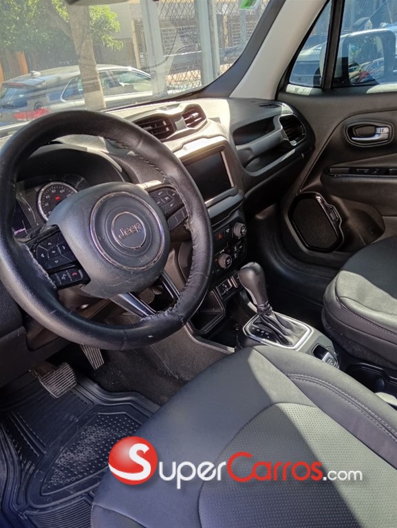 2019 Jeep Renegade Latitude — foto 5 / 7