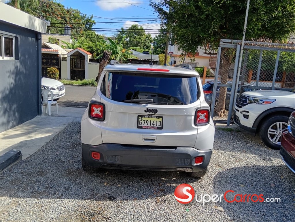 2019 Jeep Renegade Latitude — foto 7 / 7