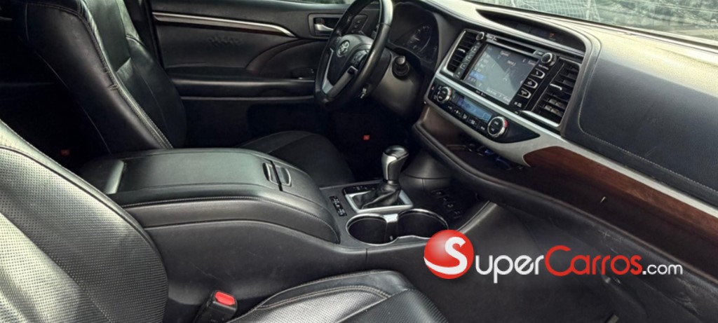 2015 Toyota Highlander Limited — foto 7 / 9