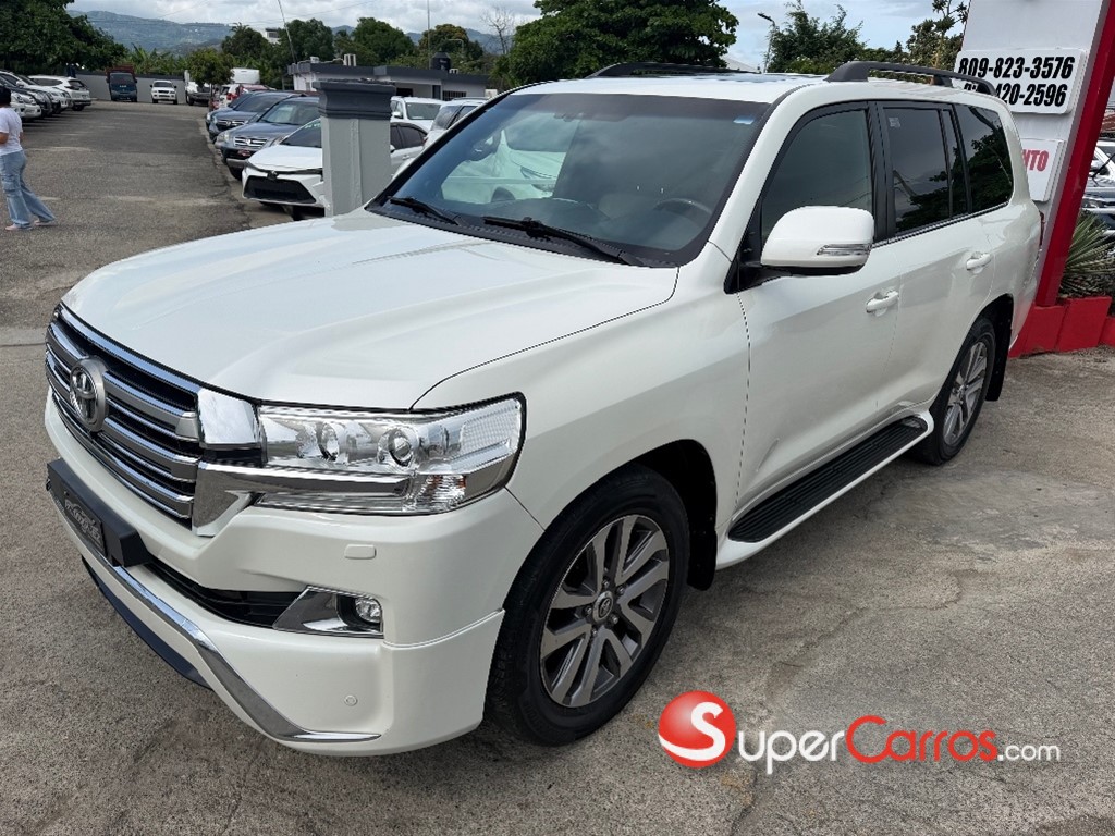 2017 Toyota Land Cruiser VXR — foto 2 / 12