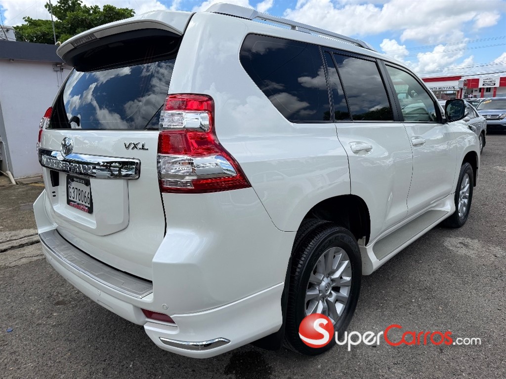 2017 Toyota Land Cruiser Prado VXL — foto 6 / 12