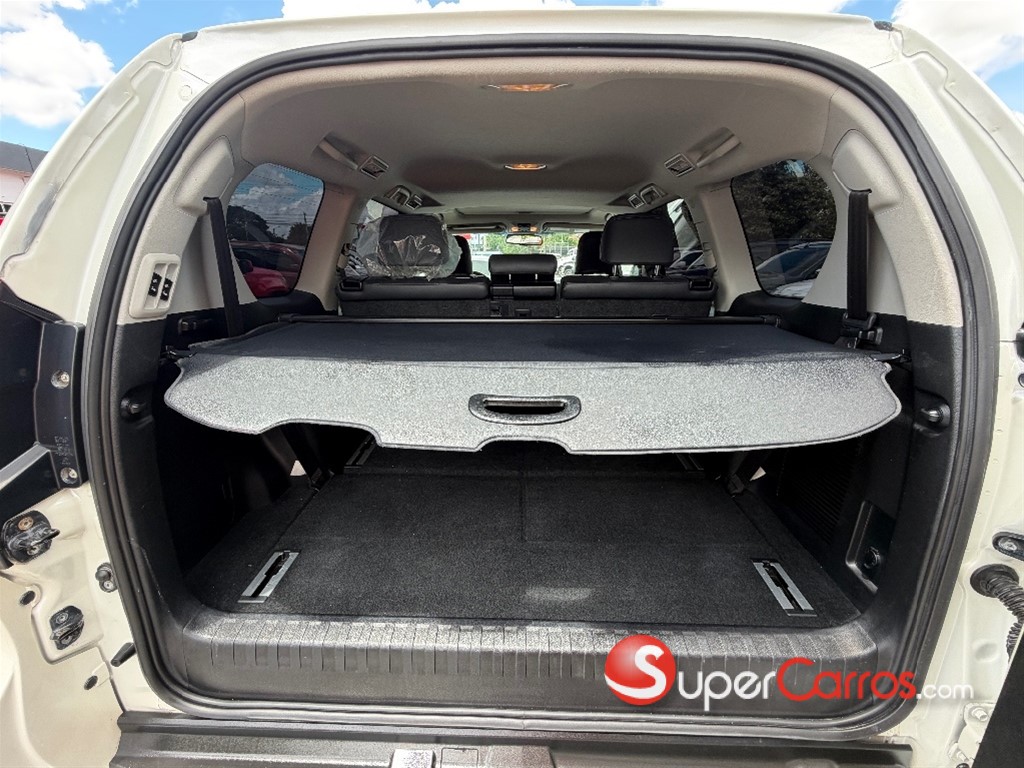 2017 Toyota Land Cruiser Prado VXL — foto 9 / 12