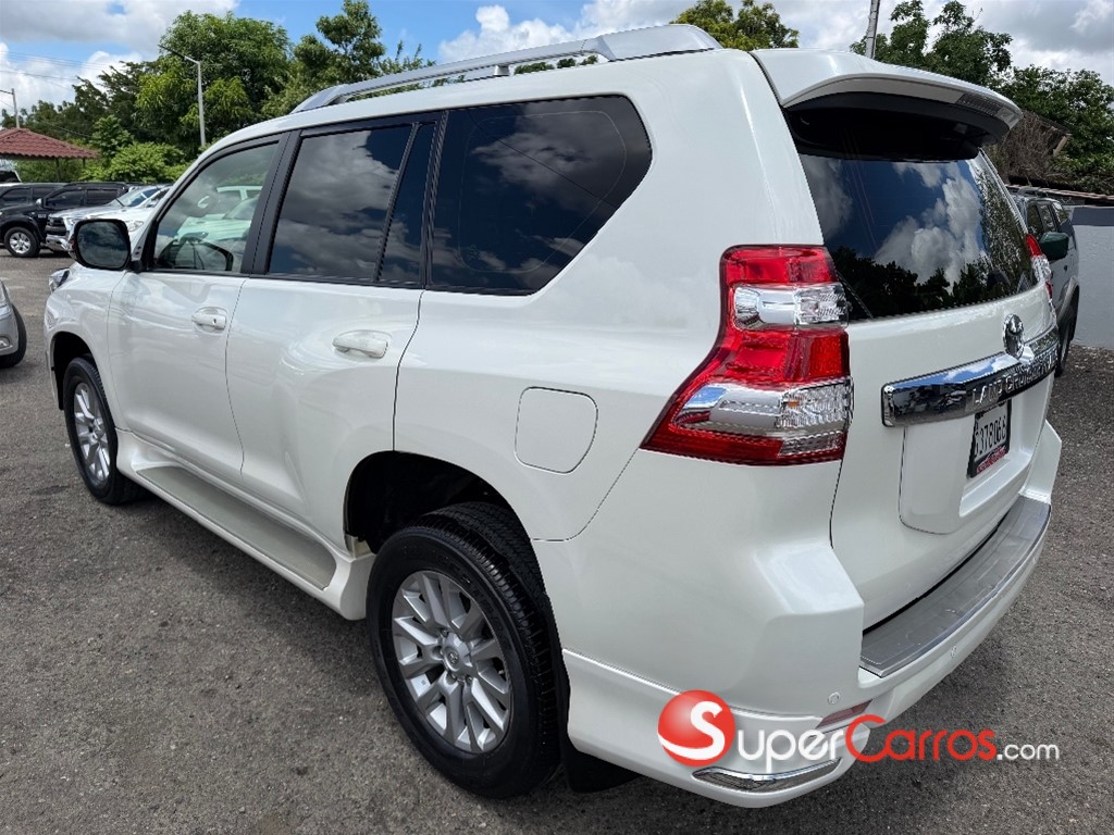 2017 Toyota Land Cruiser Prado VXL — foto 10 / 12
