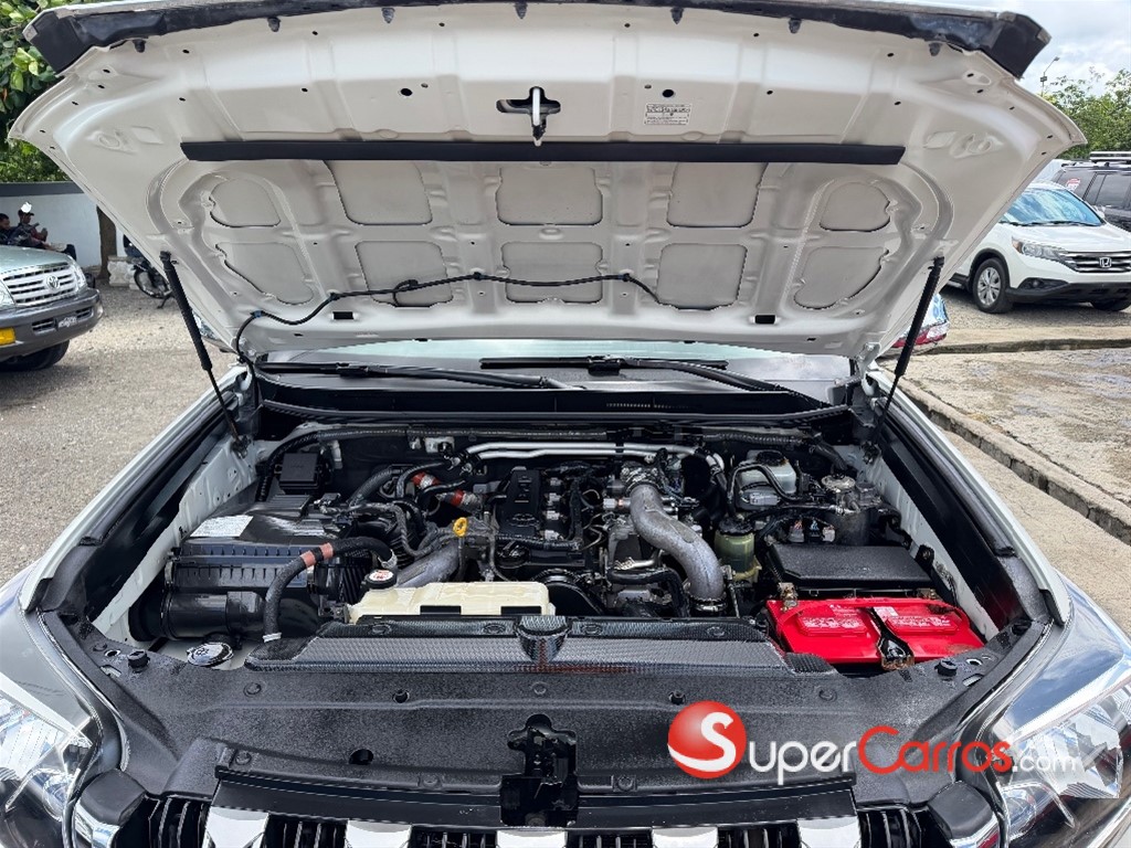 2017 Toyota Land Cruiser Prado VXL — foto 12 / 12