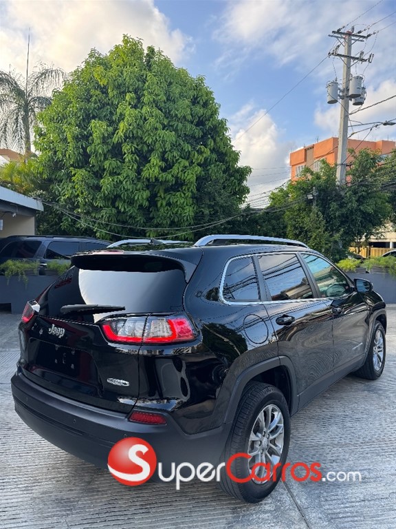 2020 Jeep Cherokee Latitude Plus — foto 5 / 12