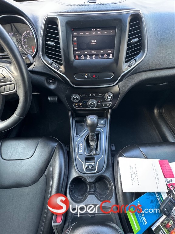 2020 Jeep Cherokee Latitude Plus — foto 10 / 12