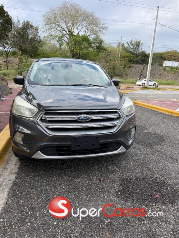 2017 Ford Escape SE — foto 8 / 12