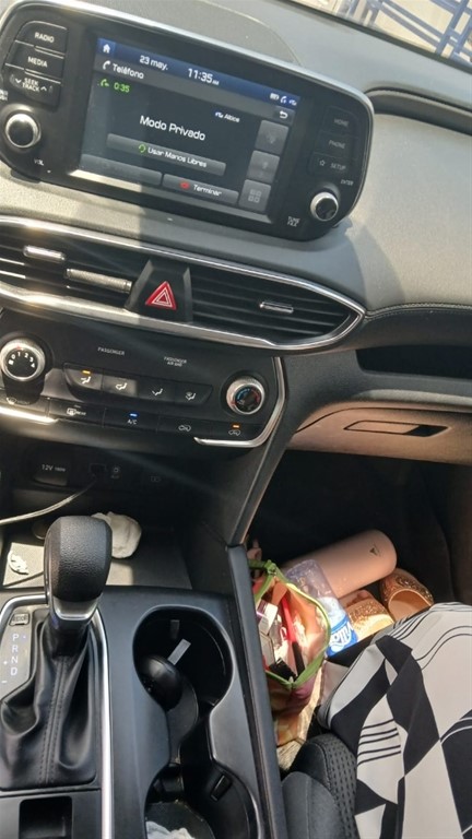 2019 Hyundai Santa Fe — foto 2 / 9