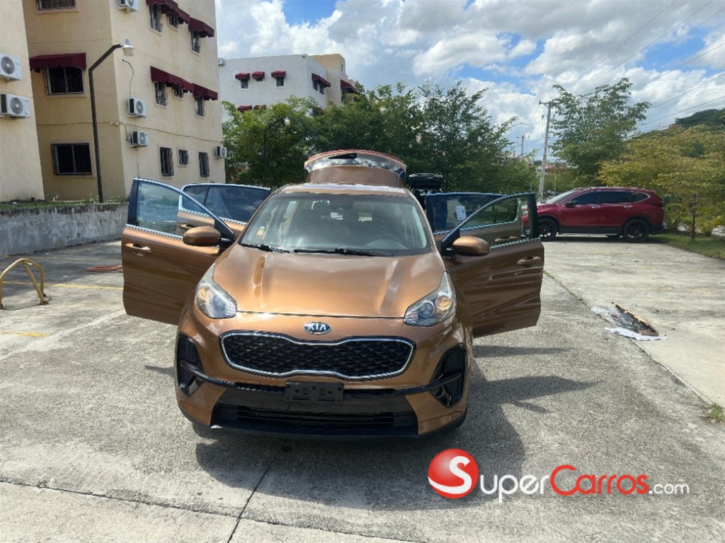 2020 Kia Sportage LX — foto 6 / 12