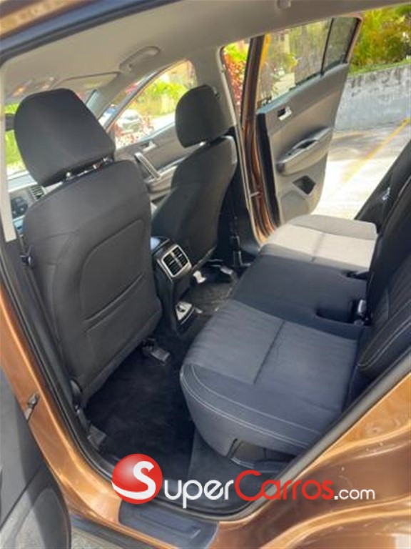 2020 Kia Sportage LX — foto 9 / 12