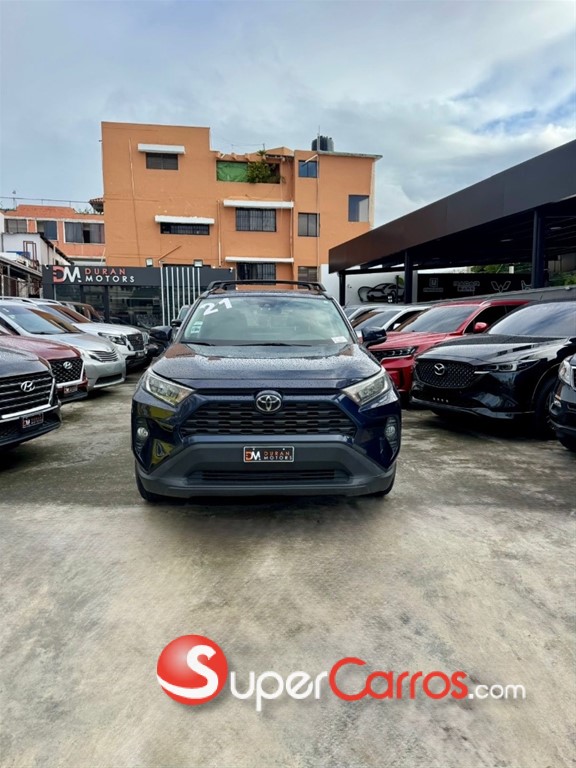 2021 Toyota RAV4 XLE — foto 2 / 12