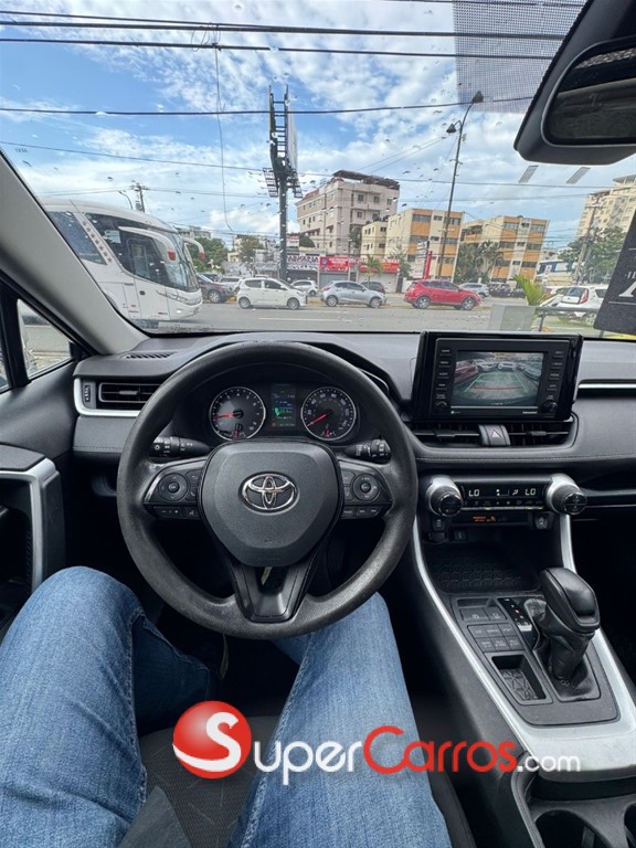 2021 Toyota RAV4 XLE — foto 7 / 12