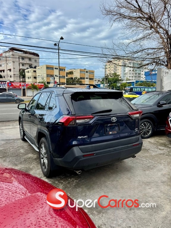2021 Toyota RAV4 XLE — foto 11 / 12