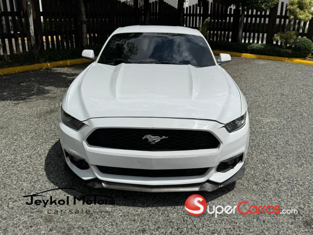 2016 Ford Mustang Ecoboost — foto 2 / 11