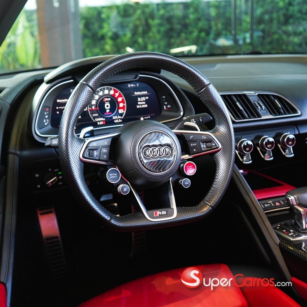 2017 Audi R8 V10 Spyder — foto 9 / 12