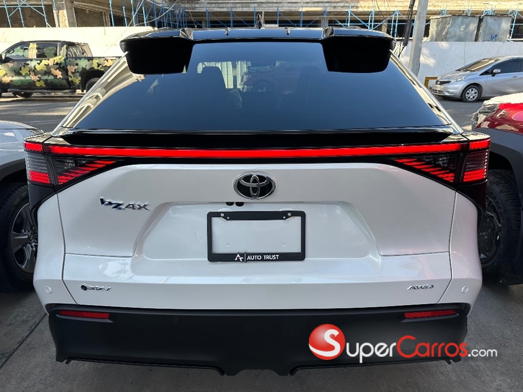 2027 Toyota BZ4X — foto 3 / 8