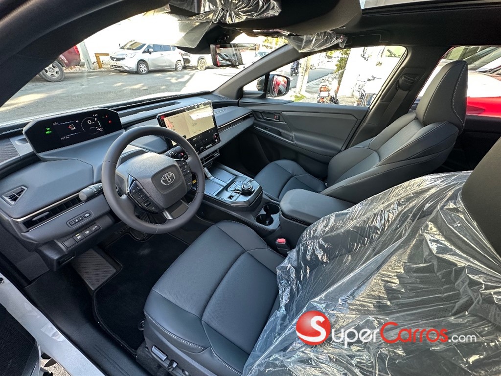 2027 Toyota BZ4X — foto 6 / 8
