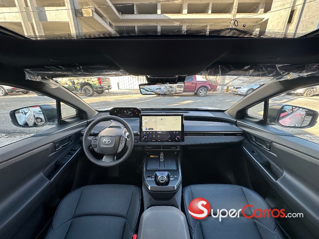 2027 Toyota BZ4X — foto 8 / 8