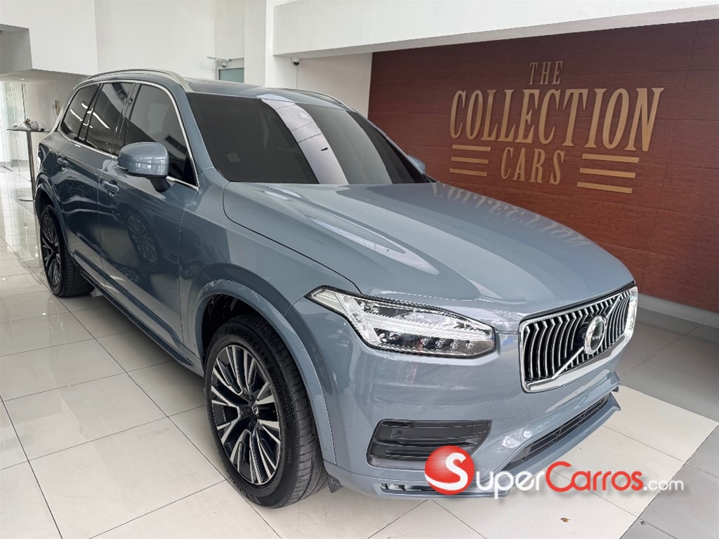 2022 Volvo XC90 Momentum B6